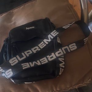 Supreme Shoulder Bag(SS18)